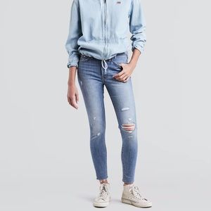 Levi’s Wedgie Skinny Jeans size 28